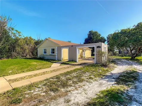 1079 Pinder Street Deltona FL 32725