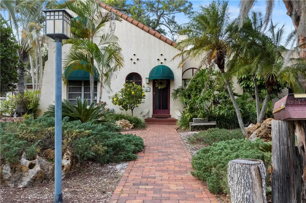 110 Nippino Trail W Nokomis FL 34275
