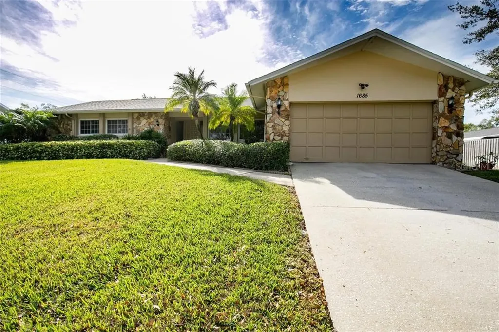1685 Honeybear Lane Dunedin FL 34698