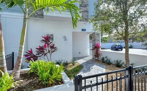 522 Laurel Park Drive Sarasota FL 34236