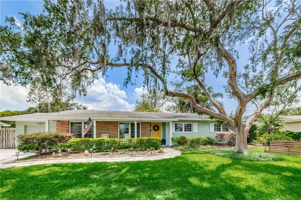 10712 Carrollwood Drive Tampa FL 33618