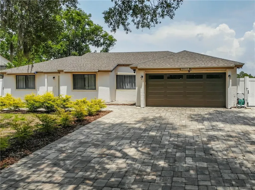 5229 Spring Run Avenue Orlando FL 32819