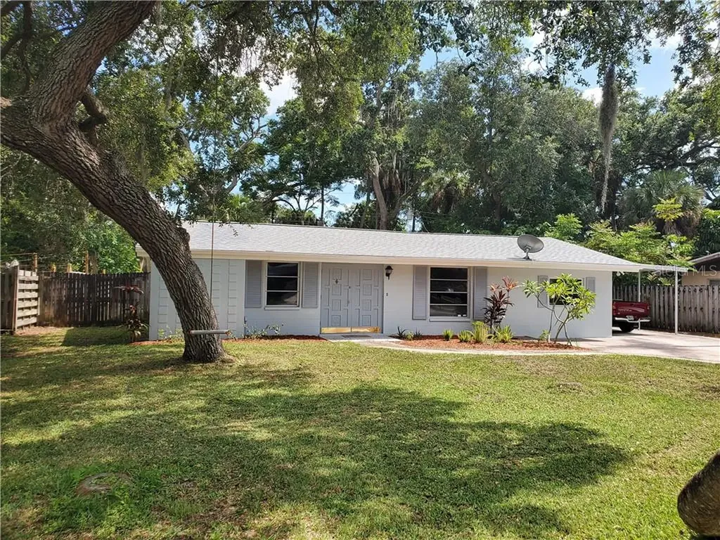 2504 51st Avenue Terrace W Bradenton FL 34207
