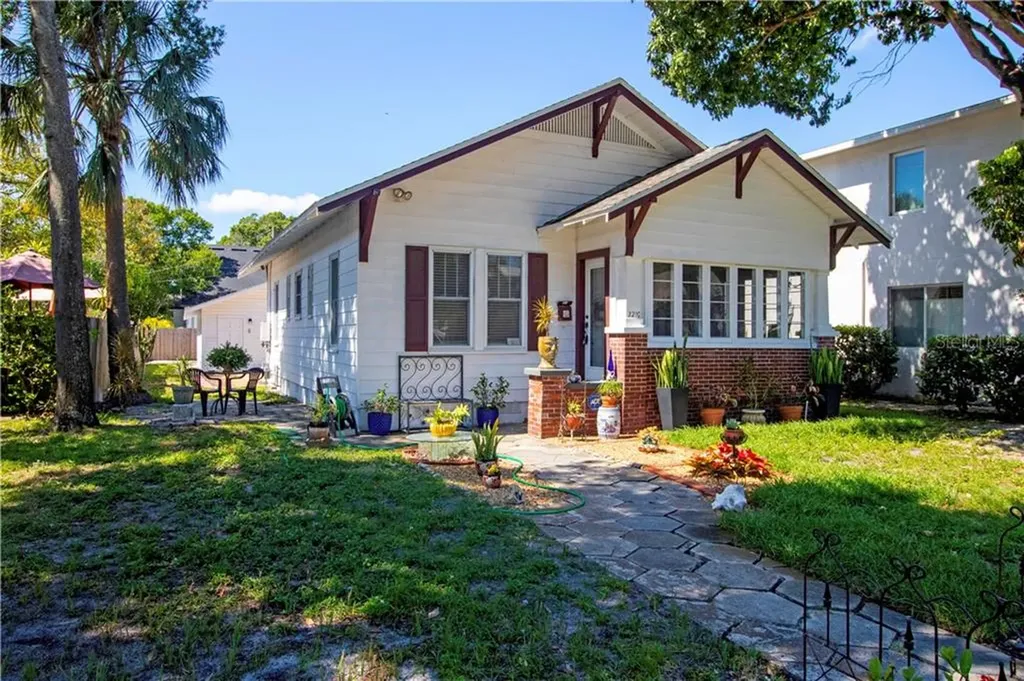 2210 4th Avenue N St Petersburg FL 33713