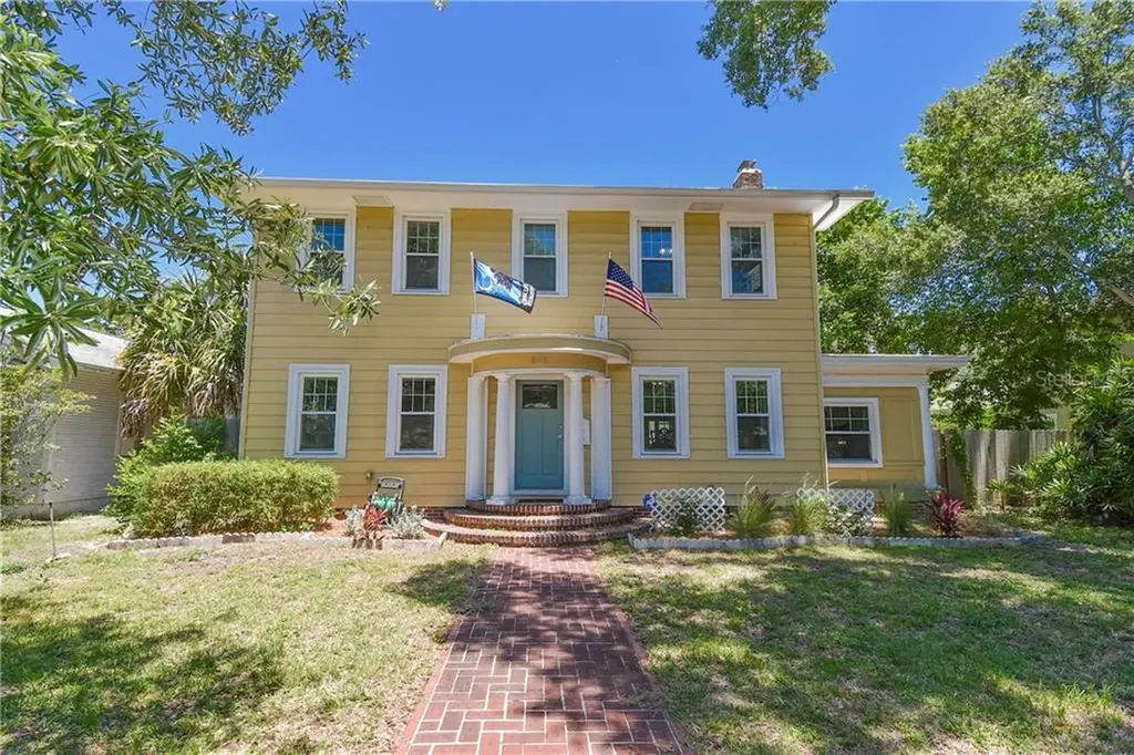 535 28th Avenue N St Petersburg FL 33704