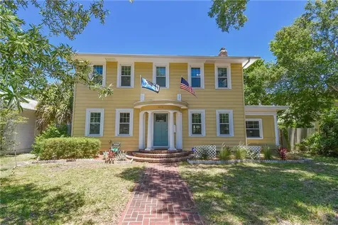 535 28th Avenue N St Petersburg FL 33704
