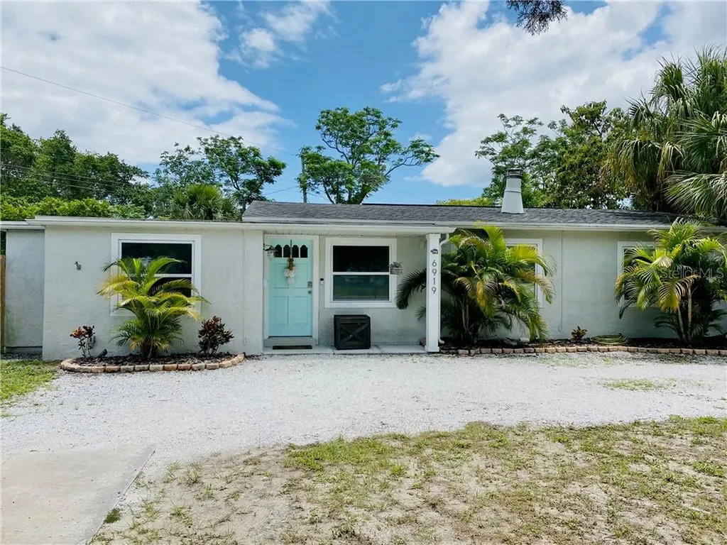 6919 12th Street N St Petersburg FL 33702