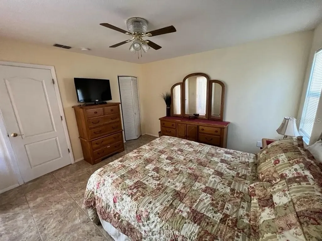 Bradenton FL 34209