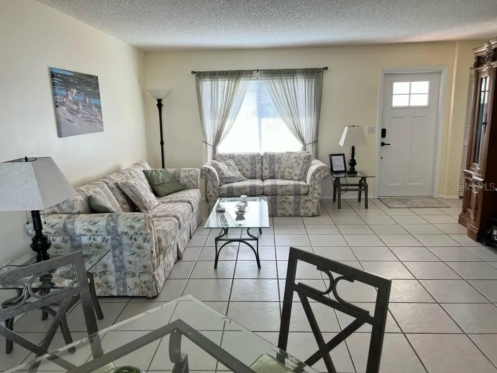 Bradenton FL 34209