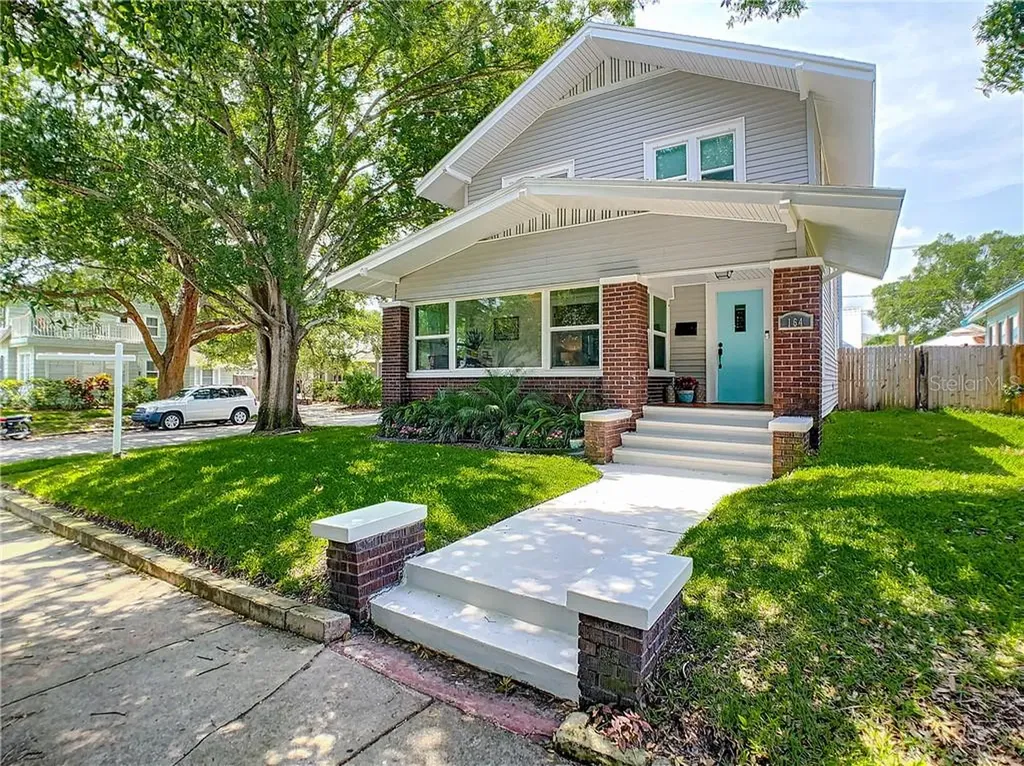 164 16th Avenue NE St Petersburg FL 33704