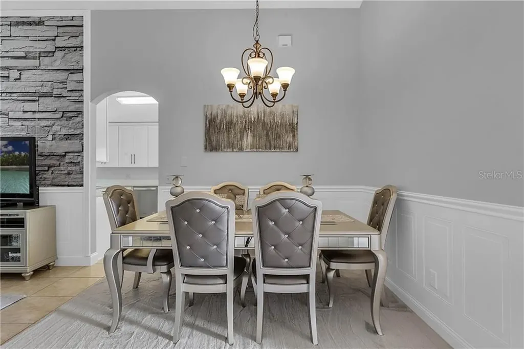 218 Riomena Court Orlando FL 32809