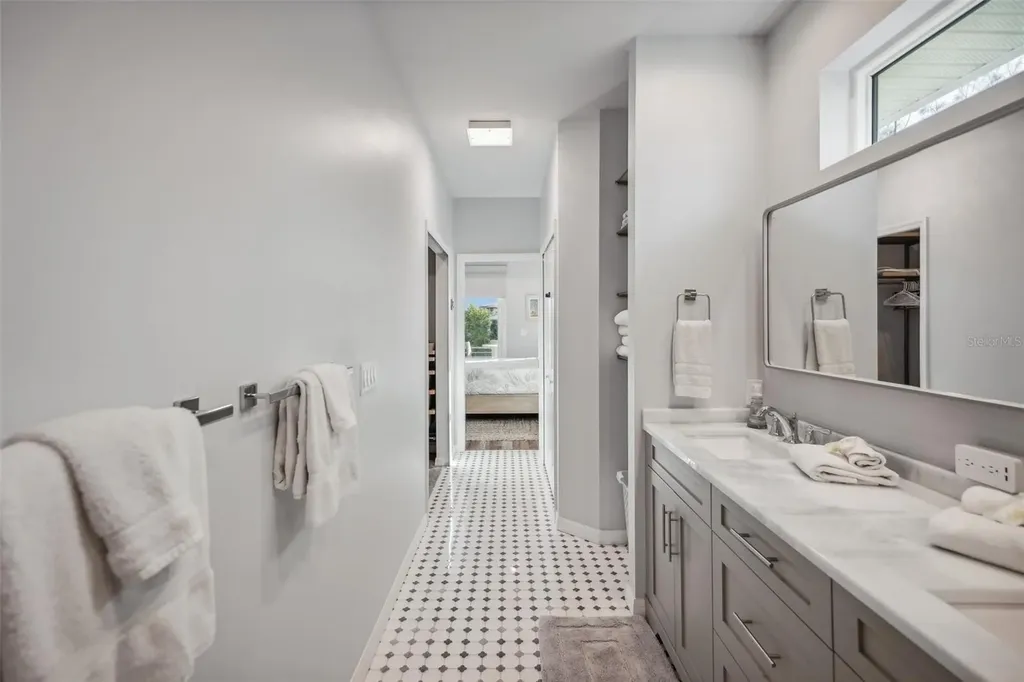 501 Channel Lane Longboat Key FL 34228