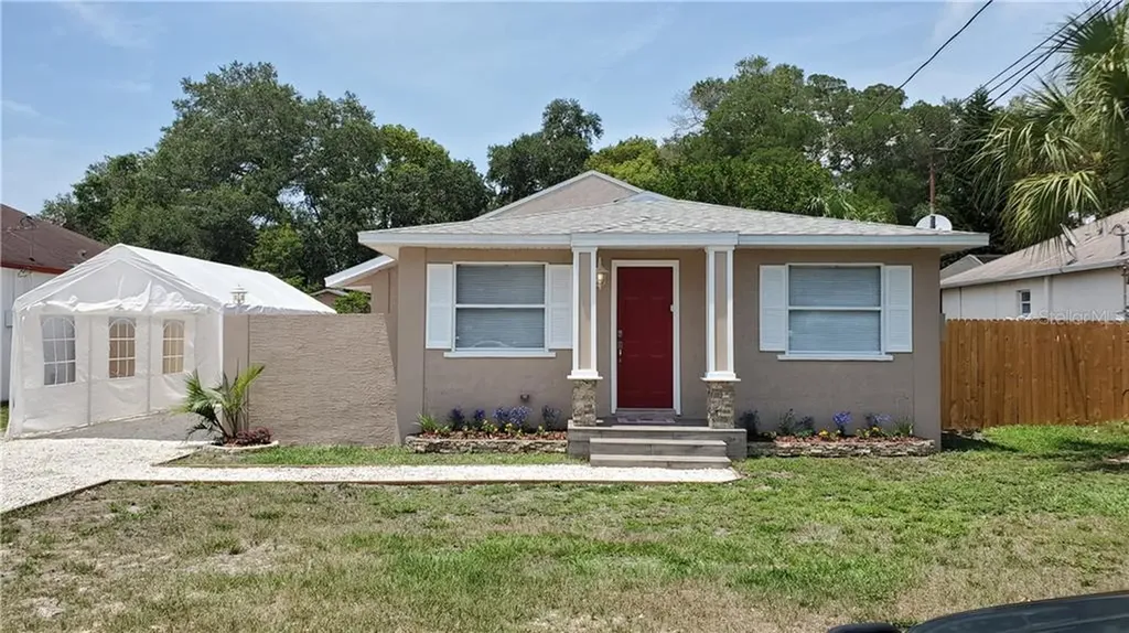 7145 50th Avenue N St Petersburg FL 33709