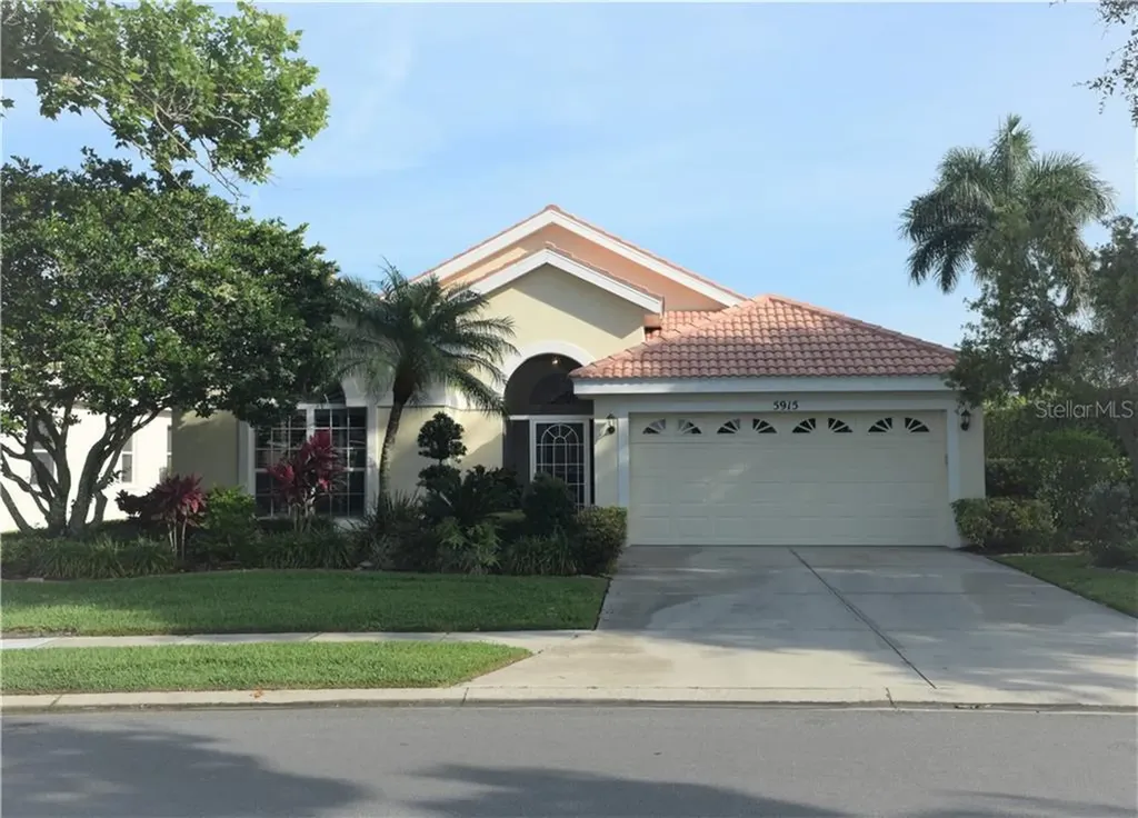 5915 Sandstone Avenue Sarasota FL 34243