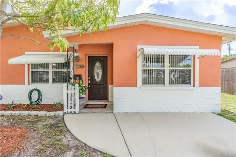 6075 12th Way N St Petersburg FL 33703