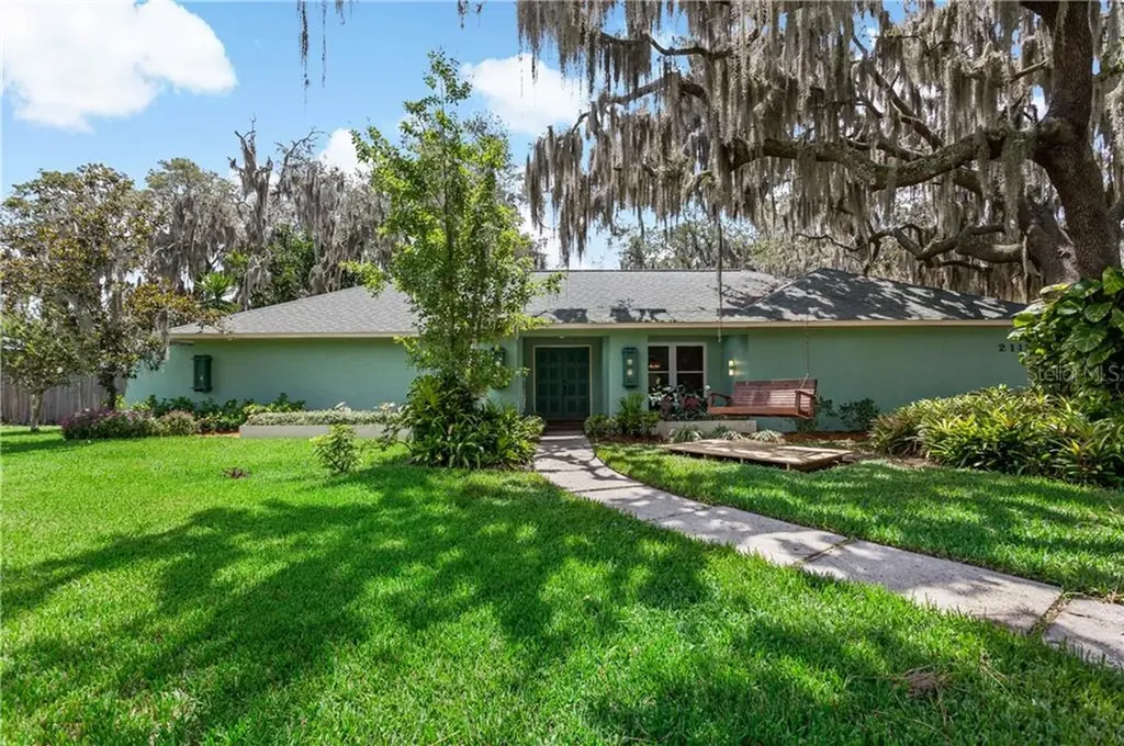 2112 Sycamore Lane Plant City FL 33563