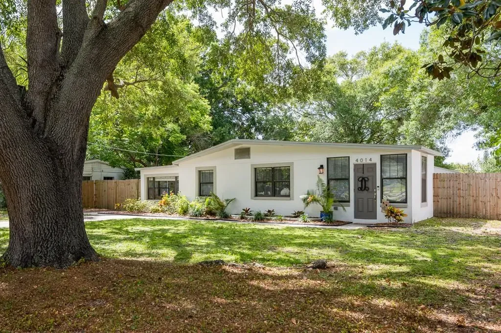 4014 W Lawn Avenue Tampa FL 33611