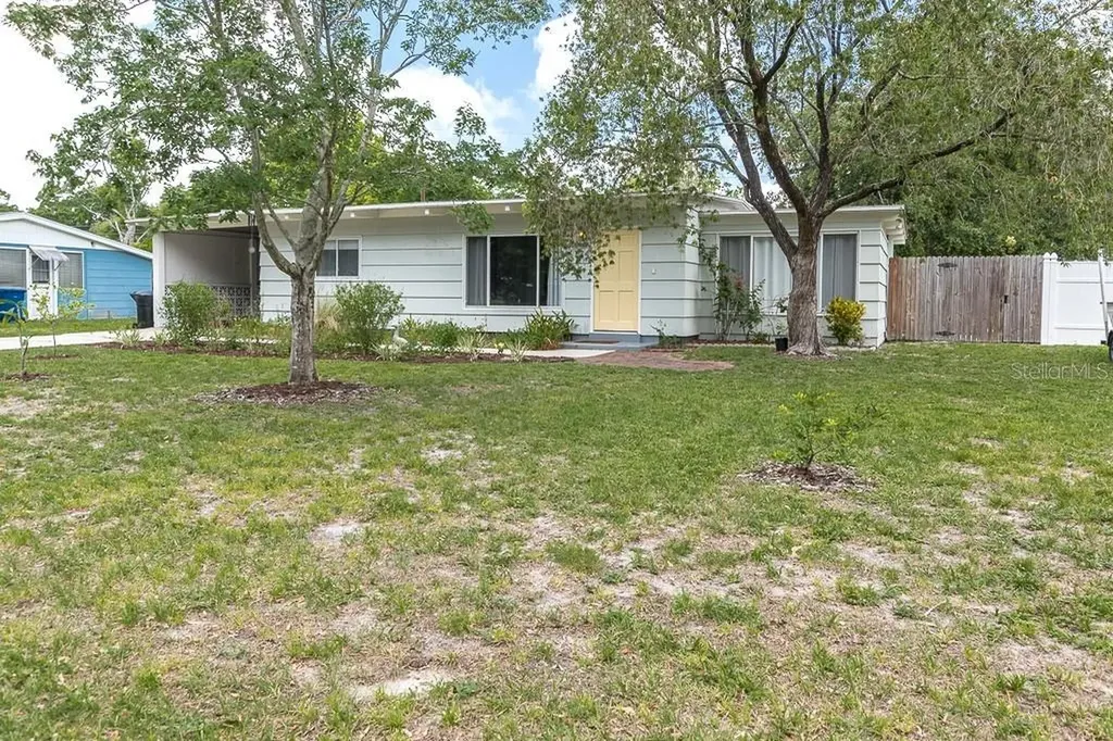 6734 15th Street N St Petersburg FL 33702