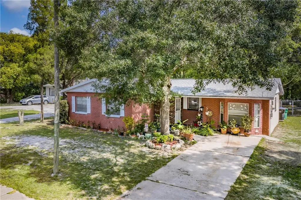 511 W 131st Avenue Tampa FL 33612