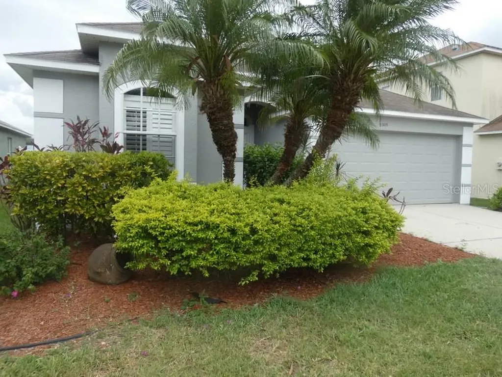 8305 Canterbury Lake Boulevard Tampa FL 33619