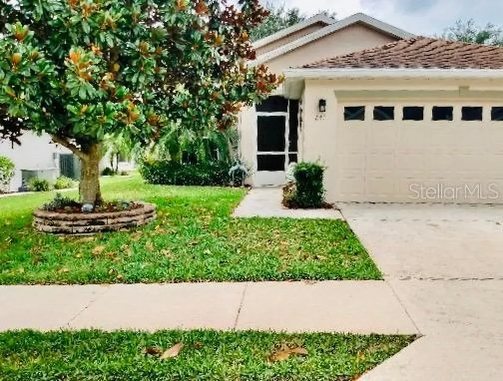 241 Chalet Estates Street Lake Wales FL 33859