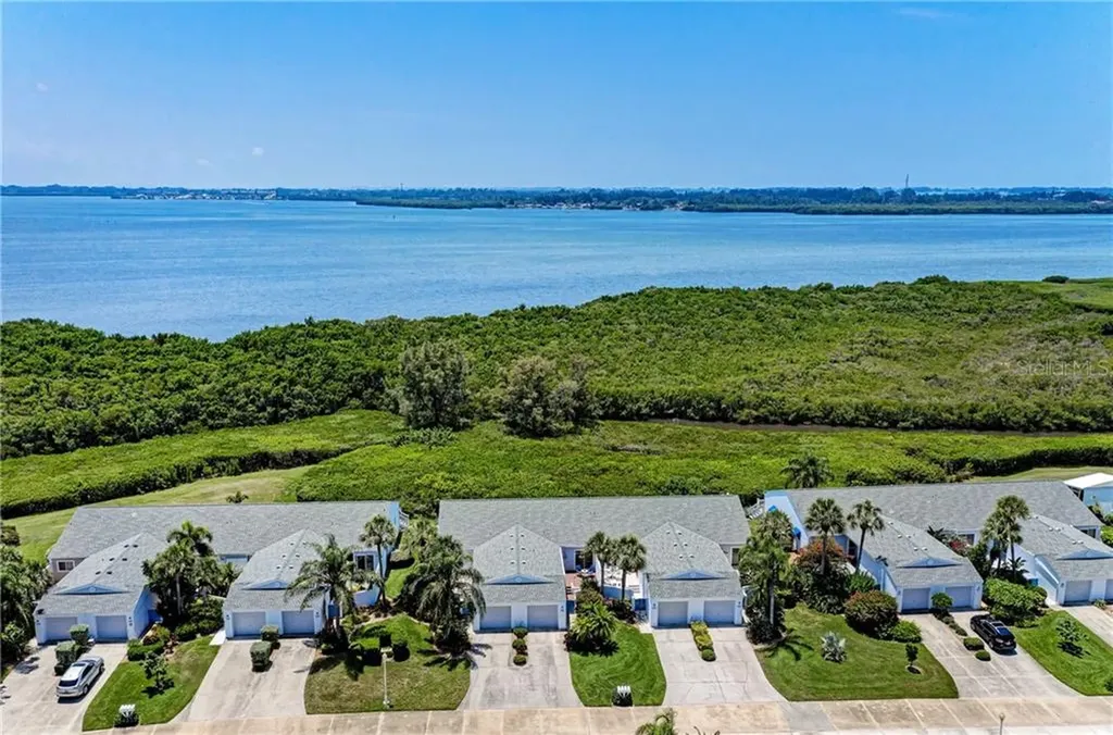 935 Waterside Lane Bradenton FL 34209