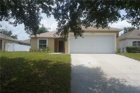 33137 Irongate Drive Leesburg FL 34788