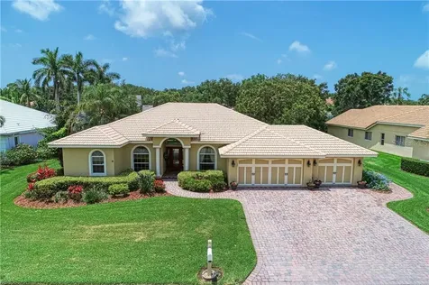4856 Hanging Moss Lane Sarasota FL 34238