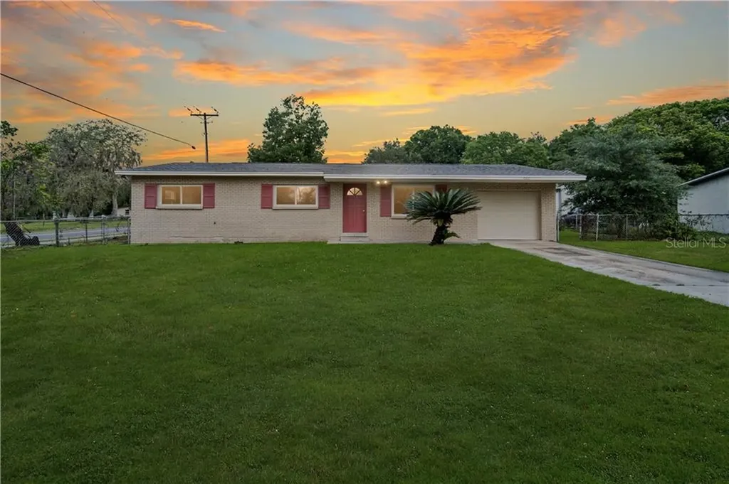 922 S Valrico Road Valrico FL 33594
