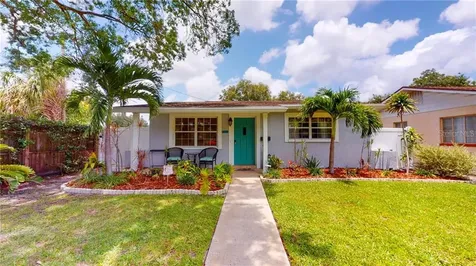879 45th Avenue N St Petersburg FL 33703