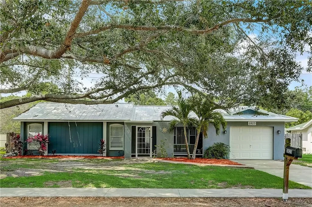 2823 Indianwood Drive Sarasota FL 34232