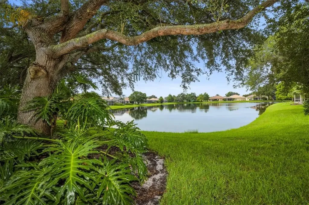 5117 Highbury Circle Sarasota FL 34238