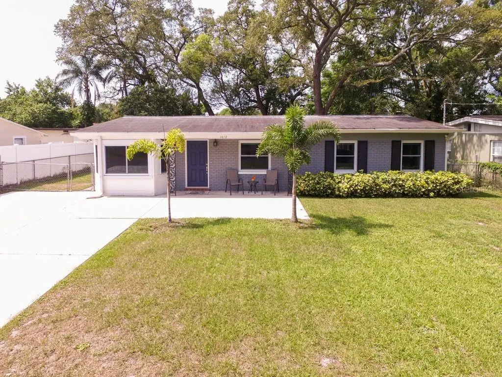2612 W Crenshaw Street Tampa FL 33614