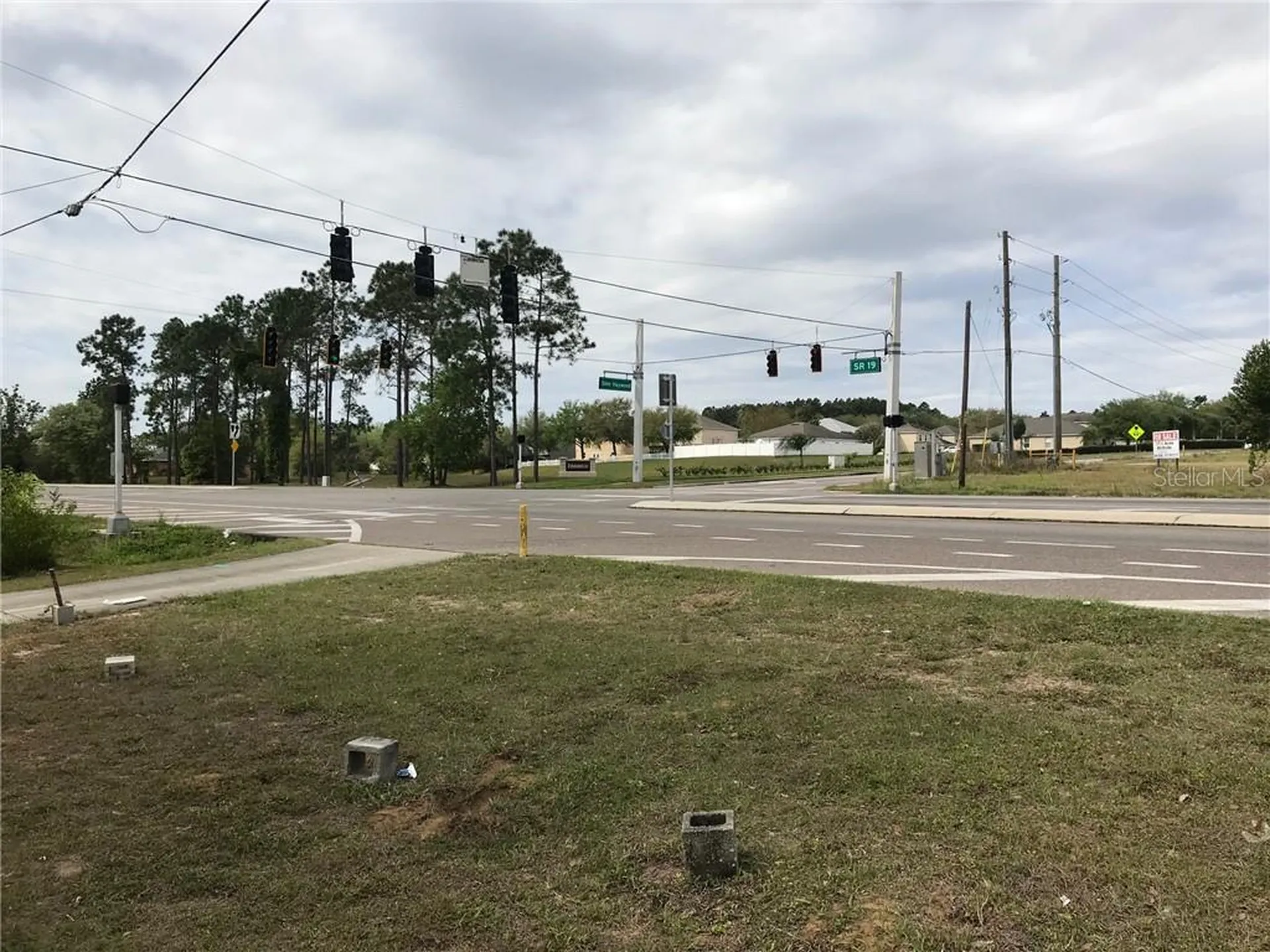 29828 State Road 19 Tavares FL 32778