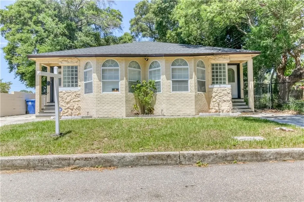 1721 Highland Street S St Petersburg FL 33701