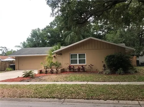 135 Country Villas Drive Safety Harbor FL 34695