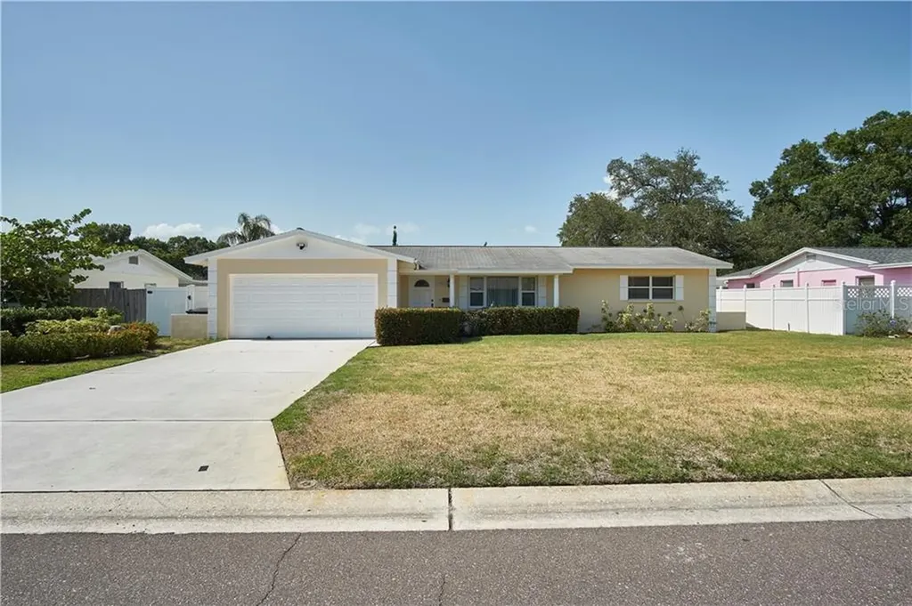 1901 74th Avenue N St Petersburg FL 33702