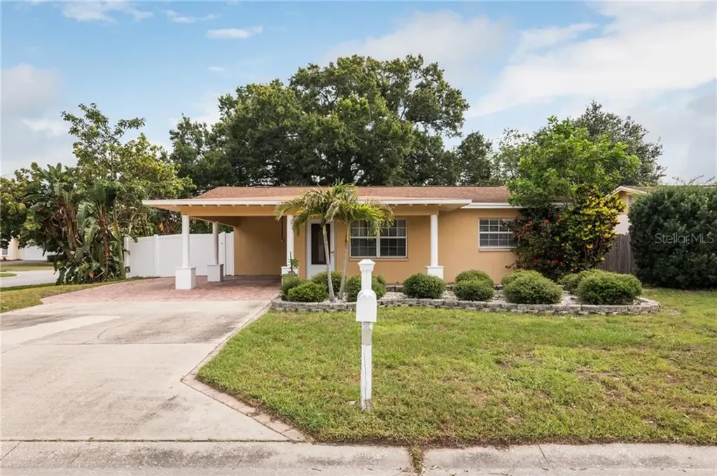 5495 58th Avenue N St Petersburg FL 33709