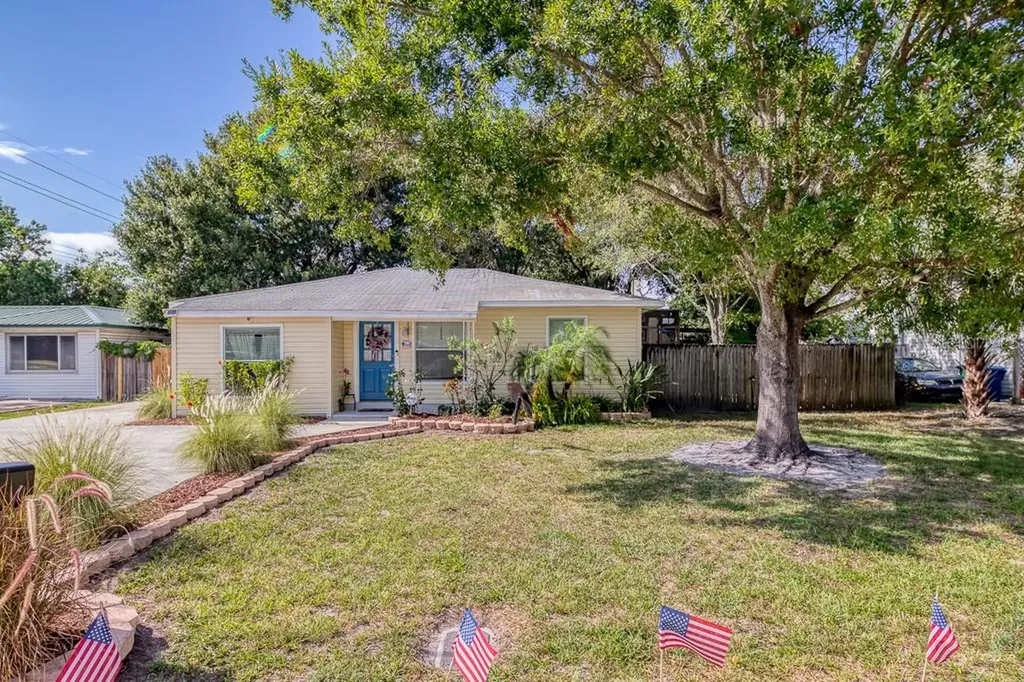 3025 N Adams Street Tampa FL 33611