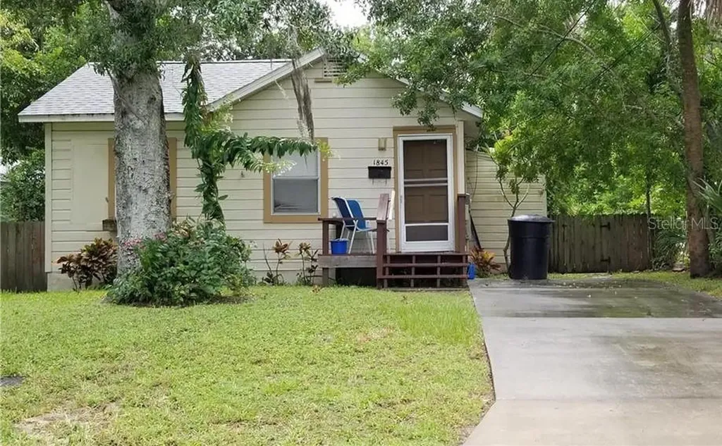 1845 35th Street S St Petersburg FL 33711