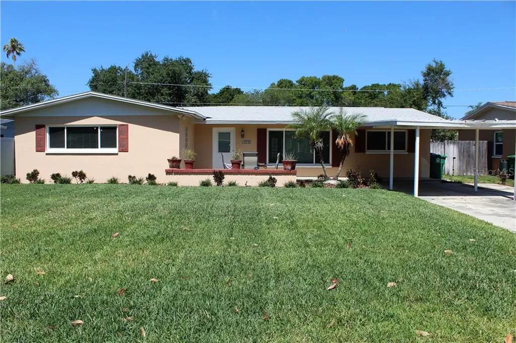 4525 S Shamrock Road Tampa FL 33611