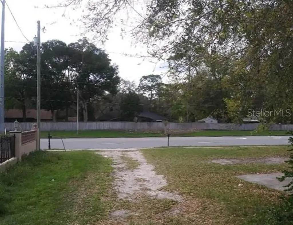 457 N Wekiwa Springs Road Apopka FL 32712