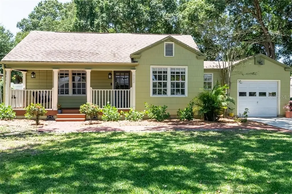 922 W Candlewood Avenue Tampa FL 33603