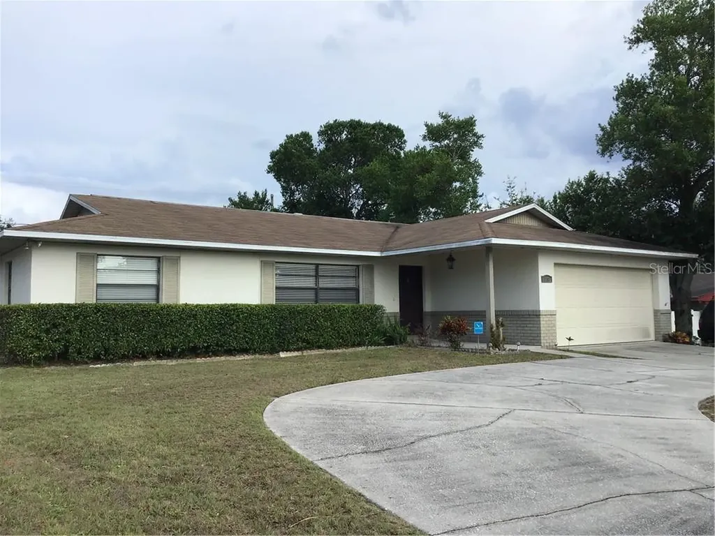 1203 Pilgrim Avenue Deltona FL 32725