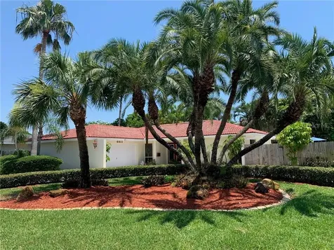 6811 Sea Gull Drive S St Petersburg FL 33707