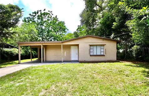 895 Golden Isle Drive Mount Dora FL 32757
