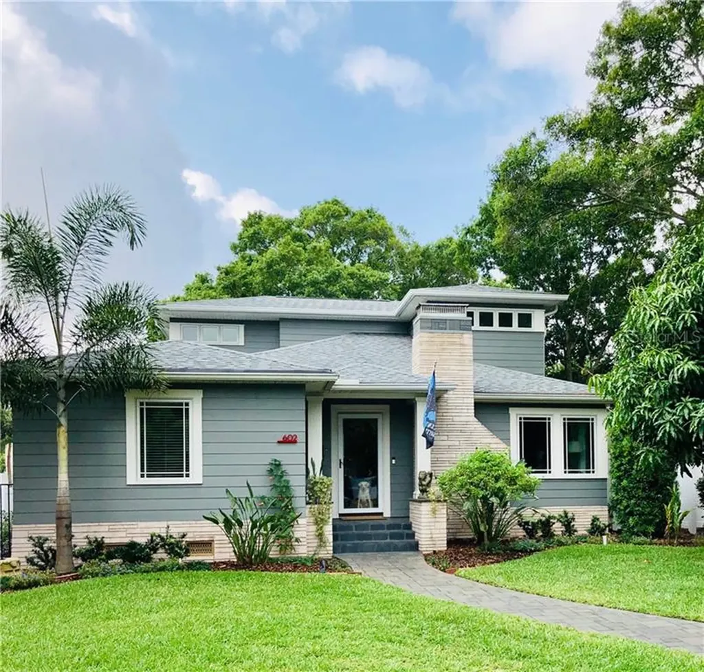 602 29th Avenue N St Petersburg FL 33704
