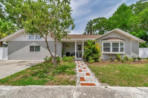 3245 Queen Street N St Petersburg FL 33713
