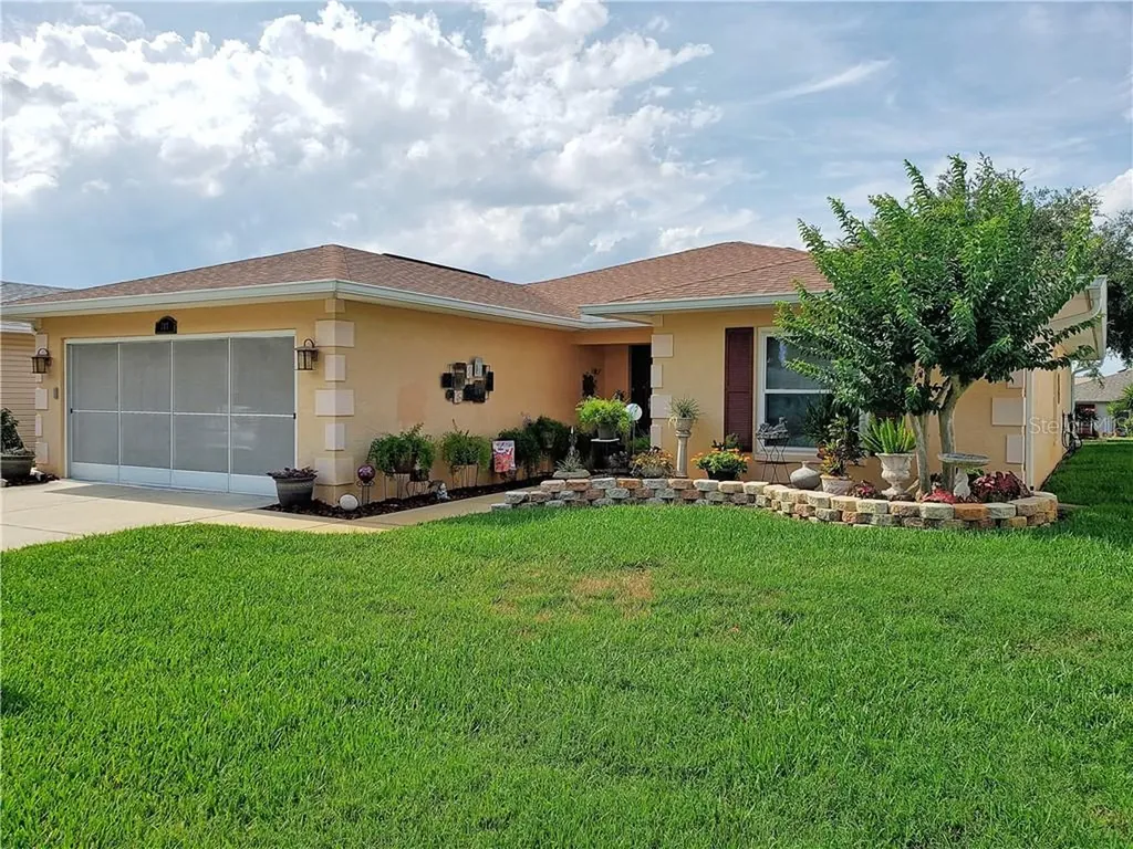 743 Old Oaks Lane Leesburg FL 34748