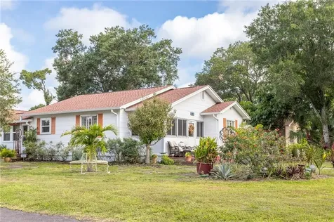 1861 56th Street S Gulfport FL 33707